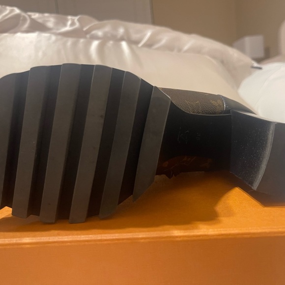 Louis Vuitton Star Trial Ankle Boot - Picture 12 of 13